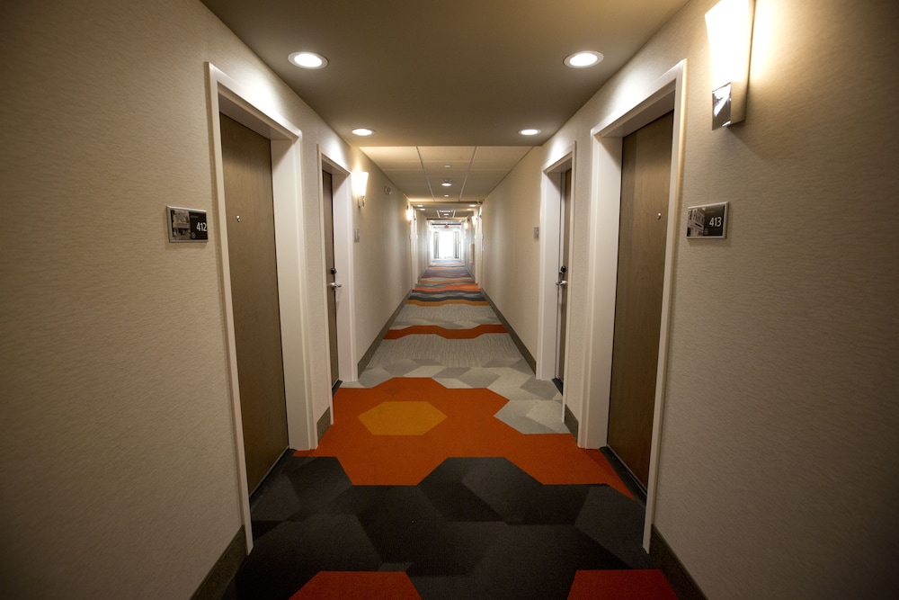 Hampton Inn Blue Ash Cincinnati - photo 50
