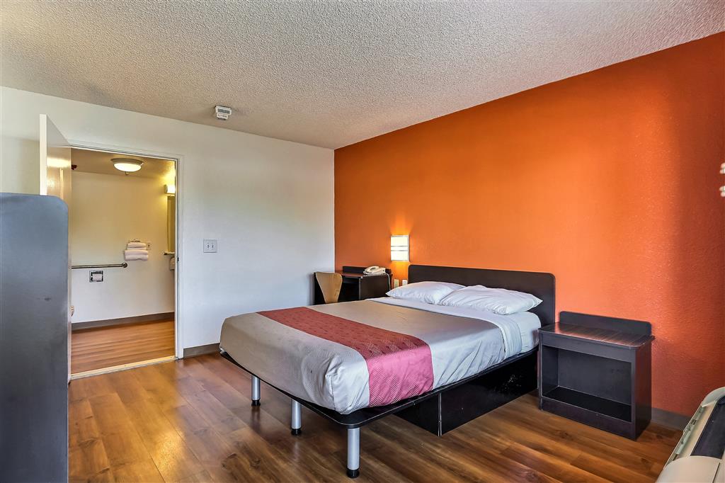 Motel 6 Oakland CA Embarcadero - photo 12