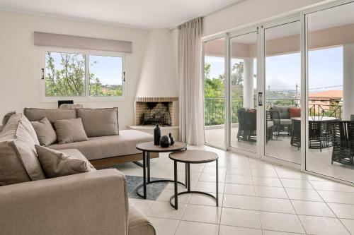 Vasilopoulos Residences Apartments Ioni & Neso Eliana & Melanthia — 4-Star Luxury Hotel in Argostolion, Greece