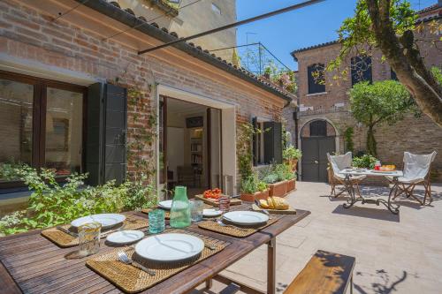 Ca' Minore Secret Garden — 4-Star Luxury Hotel in Venice, Italy