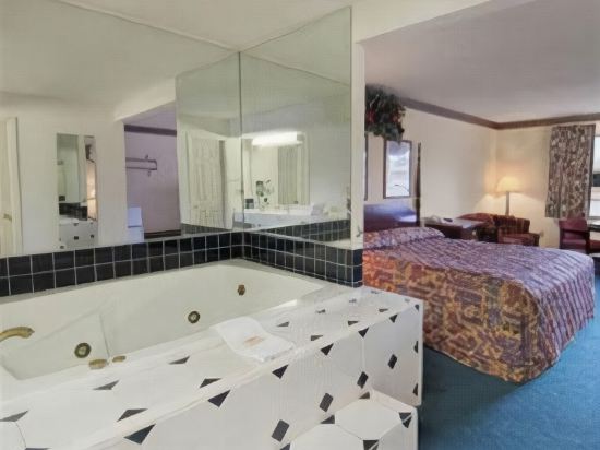 Sunrise Inn and Suites - photo 14