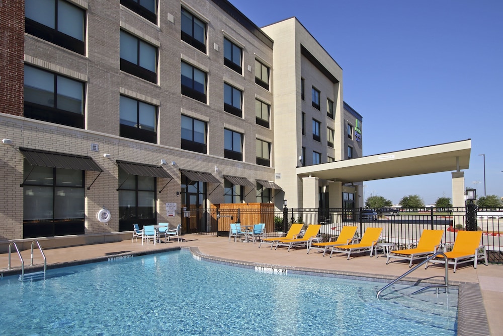 Holiday Inn Express & Suites Dallas Frisco NW Toyota Stdm by IHG - photo 21