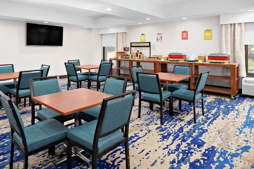 Hampton Inn Austin North @ I 35 & Hwy 183 - photo 23