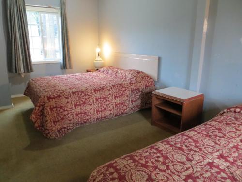 Madison Suites Motel - photo 2
