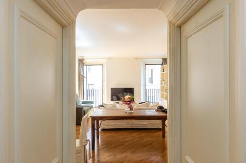 Amazing Elegant Jewish Ghetto — 4-Star Luxury Hotel in Rome, Italy