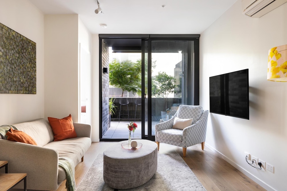 Palmerston St Apartments by Urban Rest — 4-Star Luxury Hotel in Melbourne, Australia