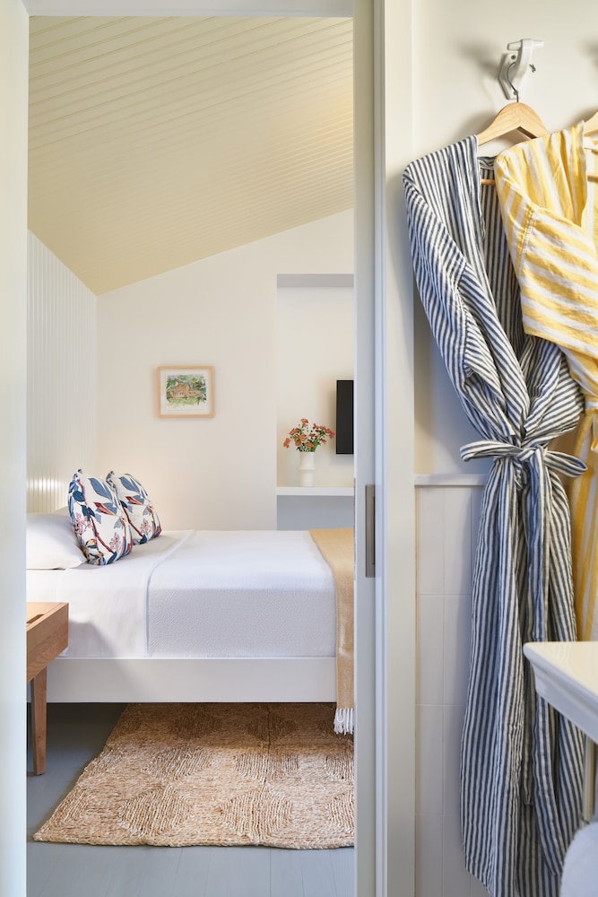 Silver Sands Motel & Beach Bungalows - photo 24