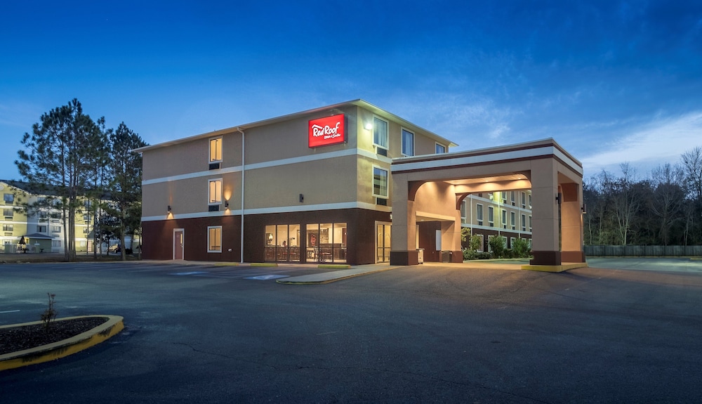 Red Roof Inn & Suites Biloxi Ocean Springs - photo 41