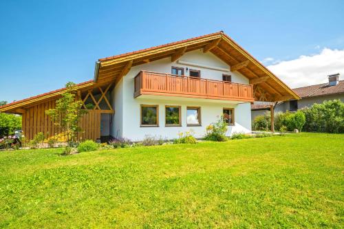 Ferienwohnung Am Moosbach — 4-Star Luxury Hotel in Ubersee, Germany