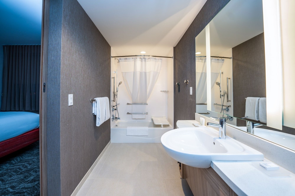 SpringHill Suites by Marriott Kenosha - photo 32