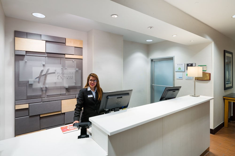 Holiday Inn Express New York City Times Square by IHG - photo 3