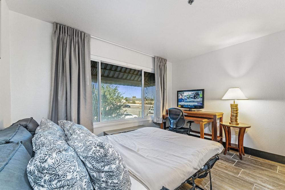 Hawthorn Suites by Wyndham Tempe - photo 37
