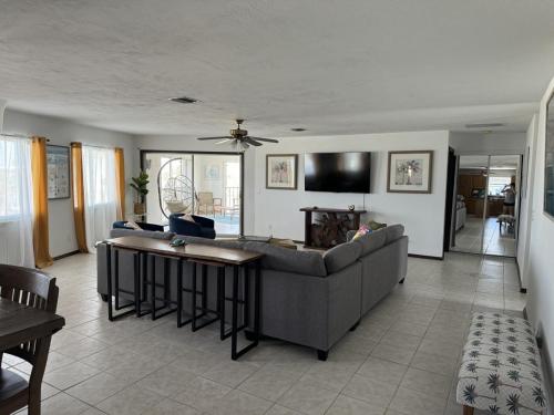 99 Problems and the Beach Aint 1 — 4-Star Luxury Hotel in Daytona Beach, United States