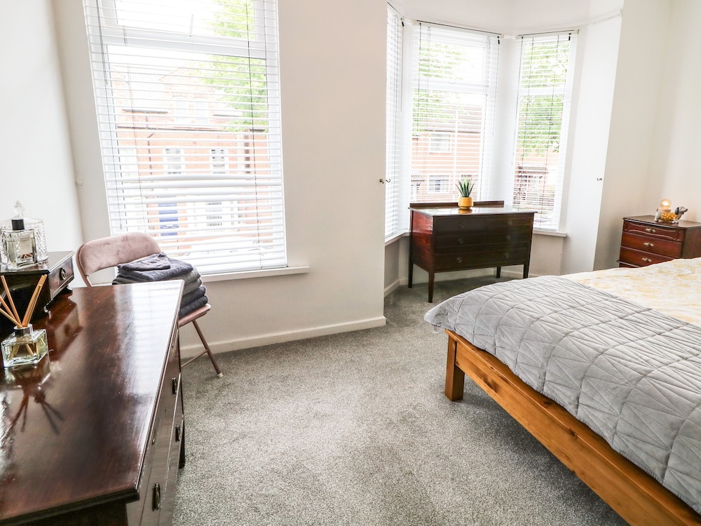 Number 91 — 4-Star Luxury Hotel in Belfast, United Kingdom