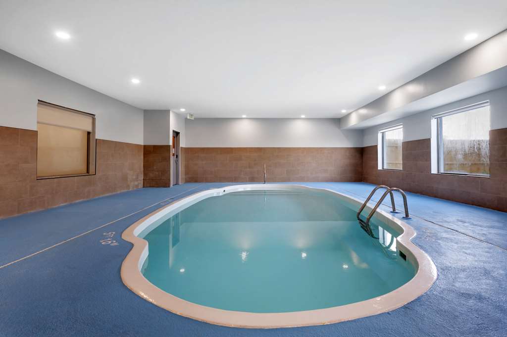 Comfort Inn Kendallville IN - photo 25