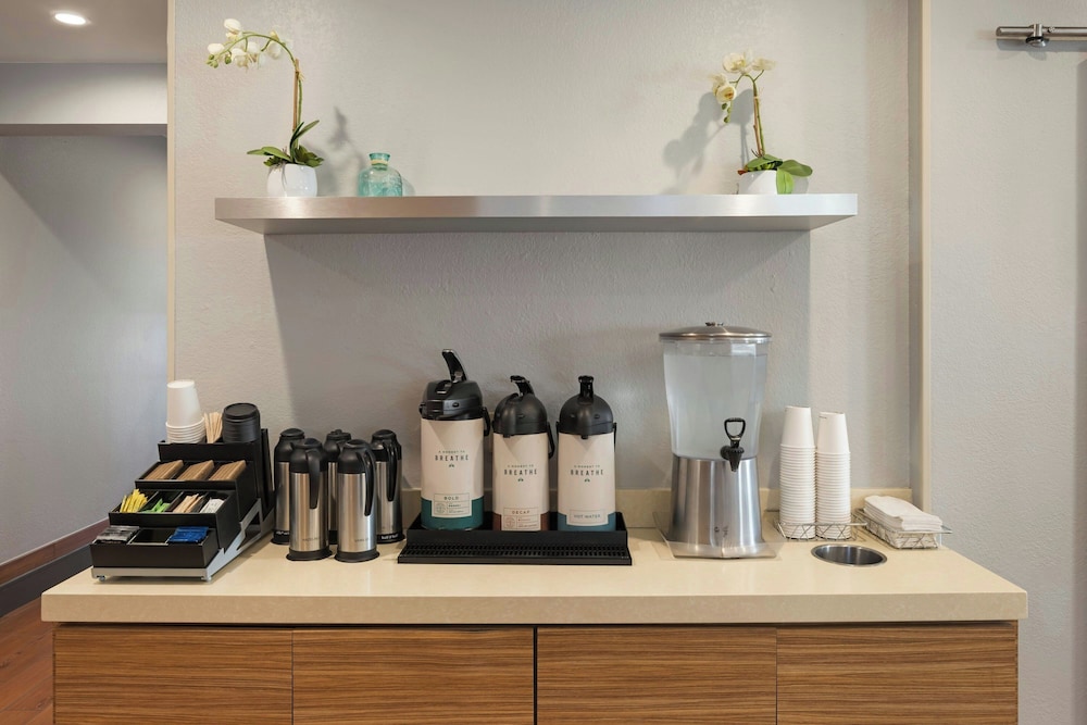 TownePlace Suites by Marriott Ontario Airport - photo 6