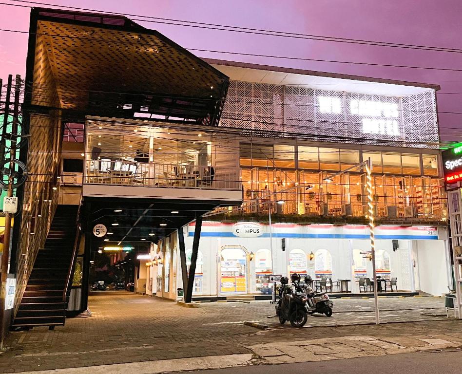 Hotel Wisata Niaga Campus in Purwokerto, Indonesia