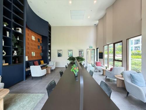Stylish Tropical l 2BR Ultra Fast Wifi Sathorn
