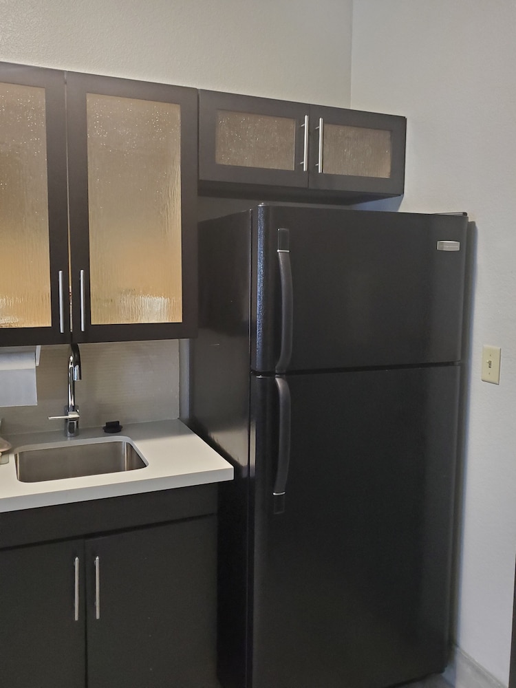 Candlewood Suites Knoxville Airport Alcoa by IHG - photo 27