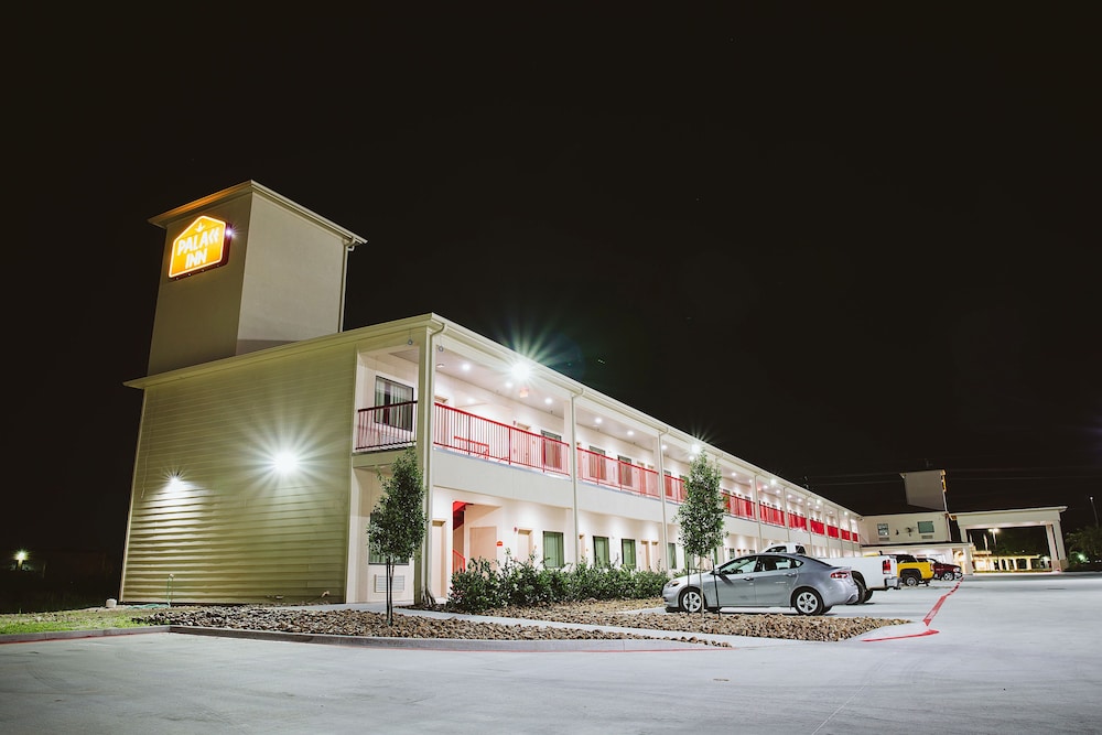 Palace Inn 290 & Jones Rd - photo 39