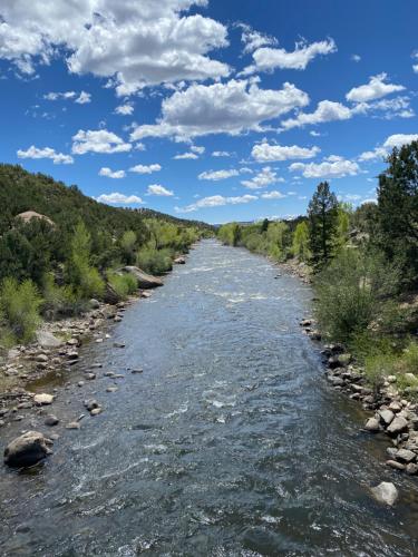 Buena Vista Mountain Retreat Ultimate Privacy with Spa & Unbeatable Views — 4-Star Luxury Hotel in Buena Vista, United States