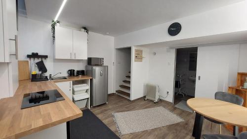 Headroom Apartment — 4-Star Luxury Hotel in Budapest, Hungary