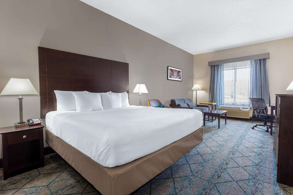 La Quinta Inn & Suites by Wyndham Columbus West Hilliard - photo 15