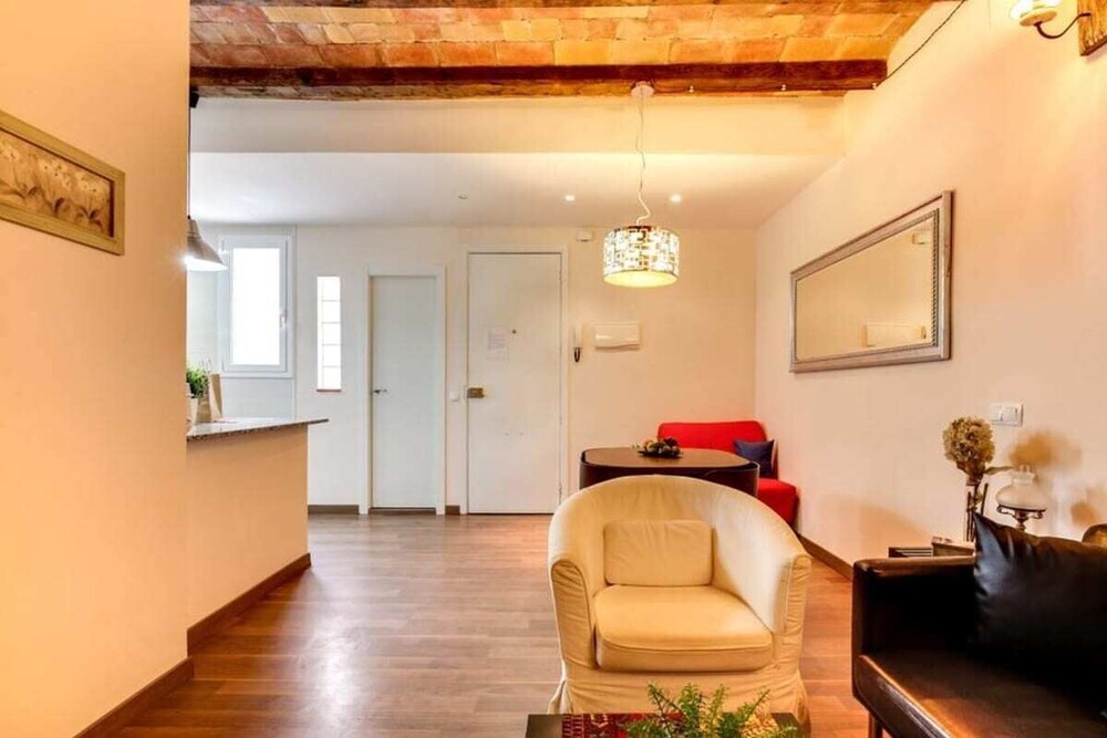 Apartment Blai — 4-Star Luxury Hotel in Barcelona, Spain