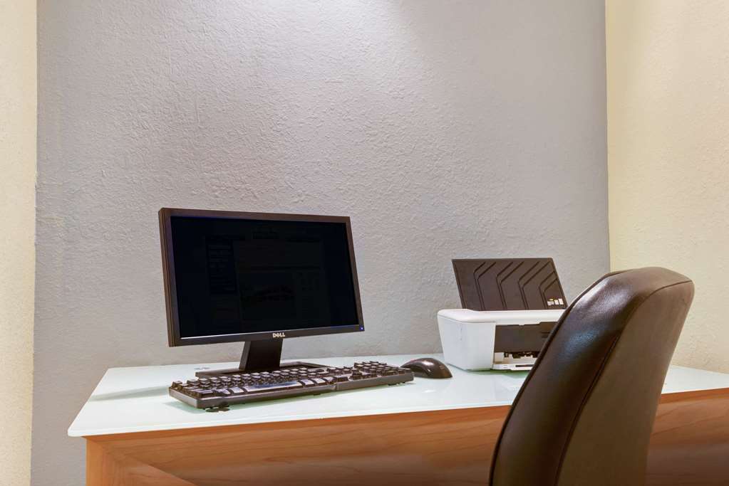 Days Inn & Suites by Wyndham Albuquerque West - photo 14