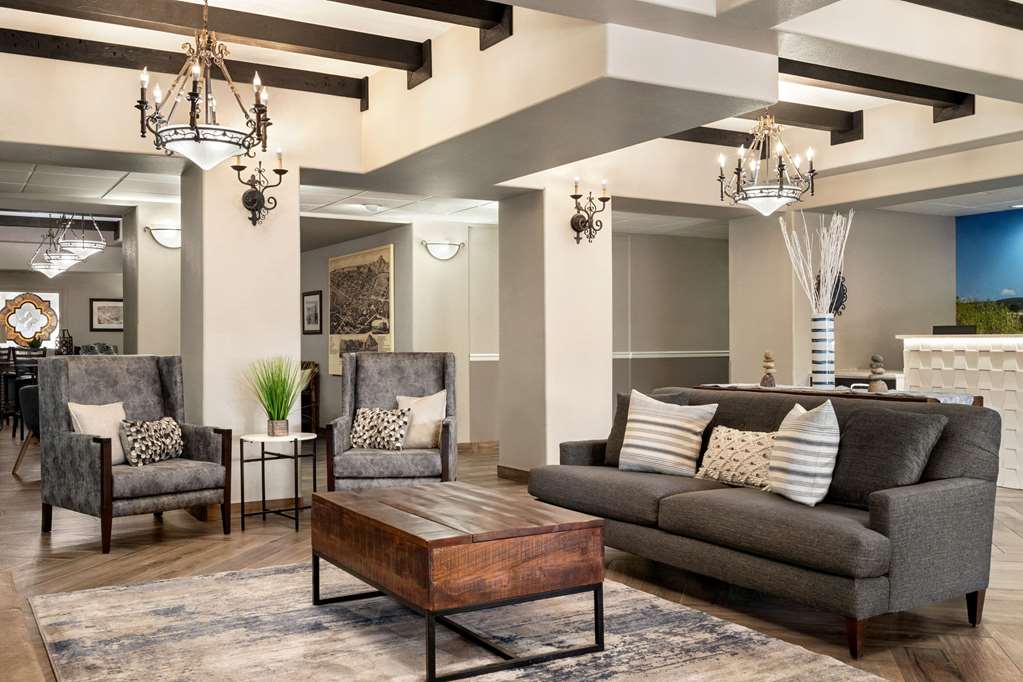La Quinta Inn & Suites by Wyndham Trinidad - photo 12
