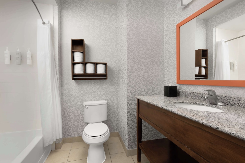 Hampton Inn & Suites Huntsville Research Park Area - photo 17