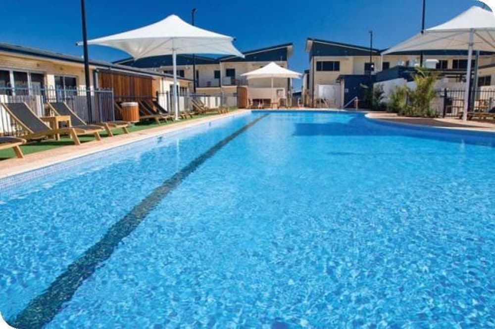 Broadwater Mariner Resort — Beresford — photo 2