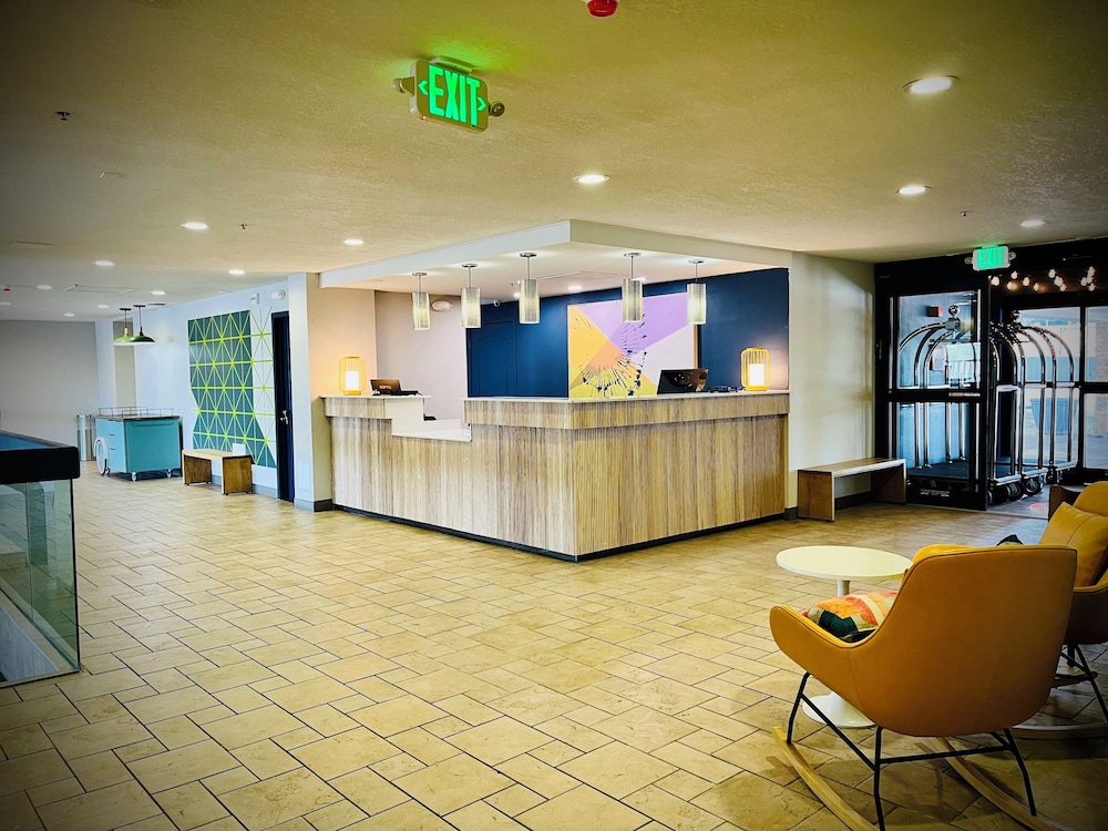 Spark by Hilton Denver Tech Center Greenwood Village - photo 2