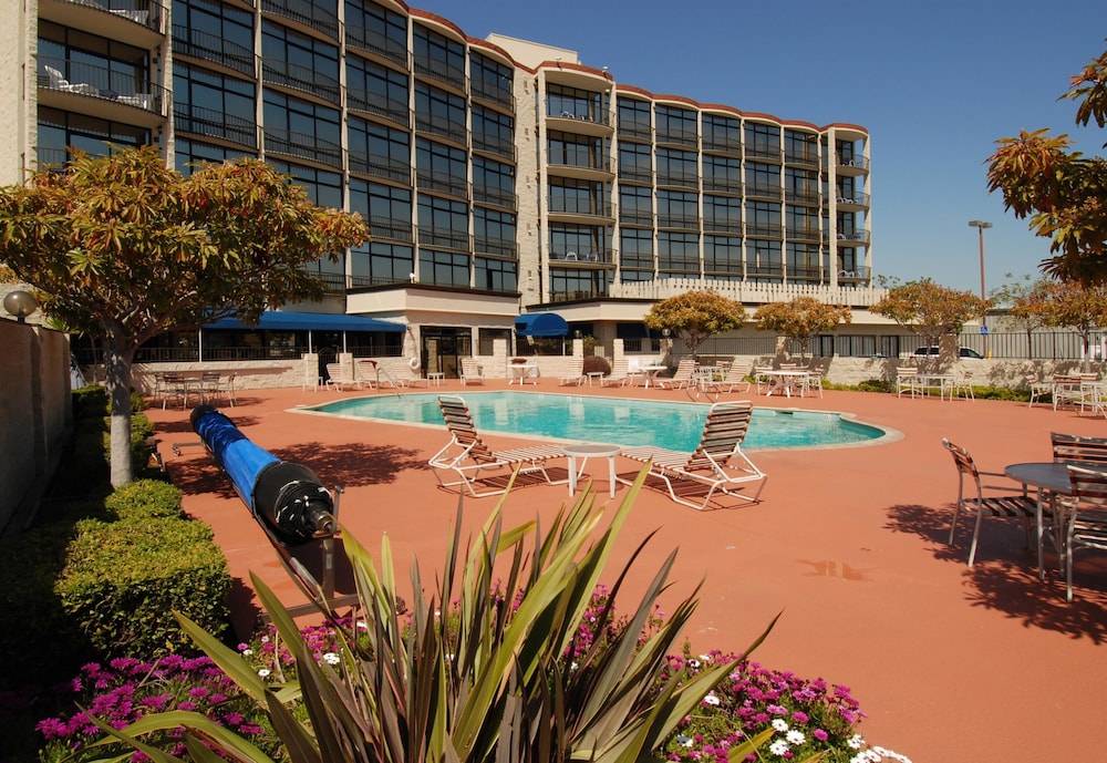 Oakland Airport Executive Hotel - photo 59