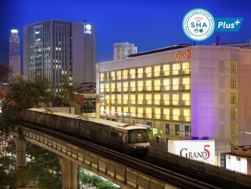 Grand 5 Hotel & Plaza Sukhumvit Bangkok