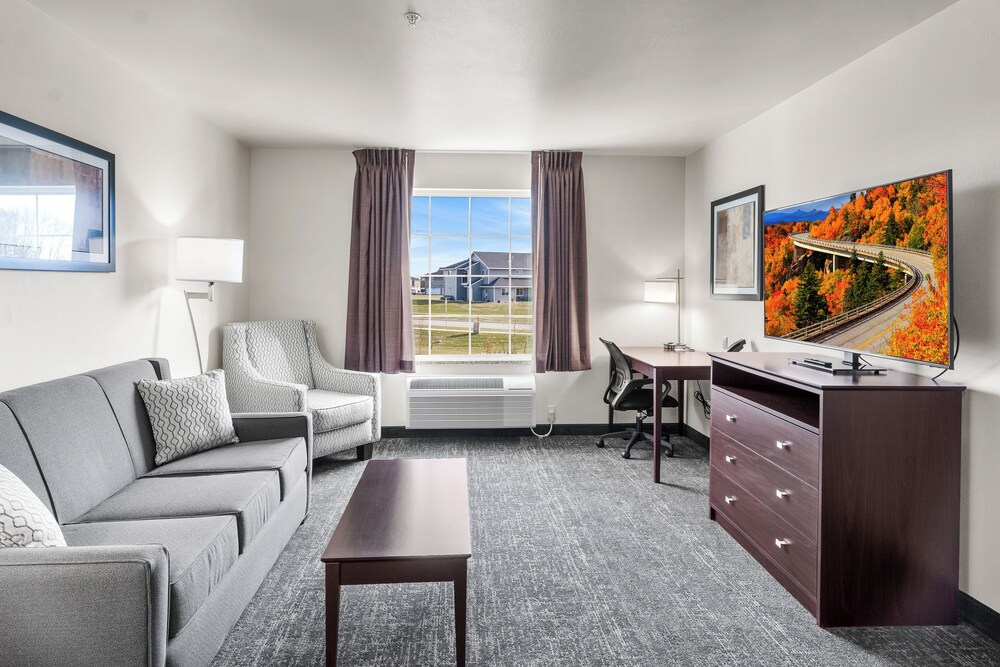 Cobblestone Hotel & Suites Denmark Green Bay - photo 16