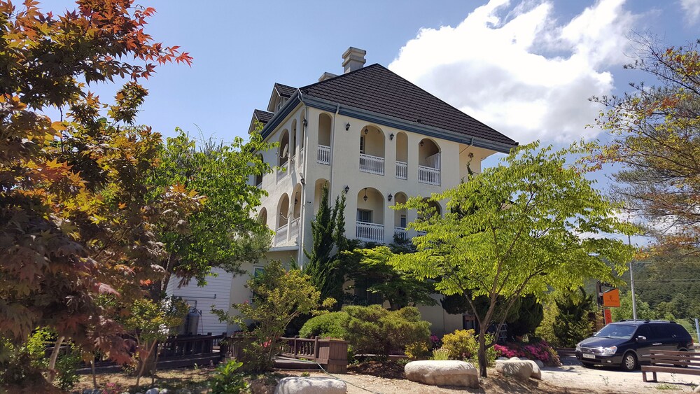 Gangneung Cozy House Pension — 4-Star Luxury Hotel in Gangneung, South Korea