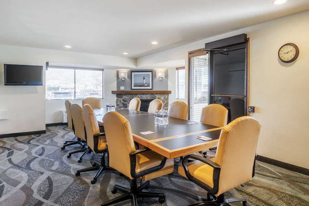 Best Western Plus Edmonds Harbor Inn - photo 47