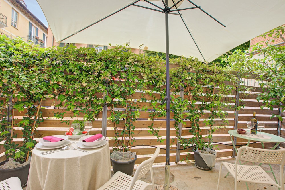 Beach & Relax With Terrace — 4-Star Luxury Hotel in Alassio, Italy