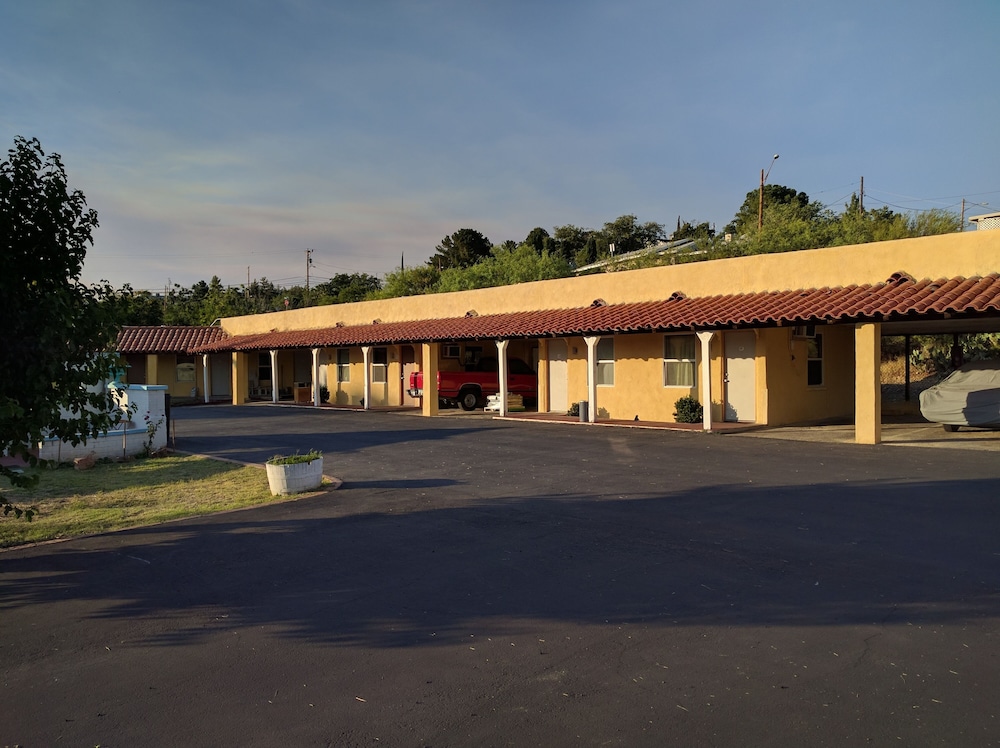 El Rey Motel - photo 30