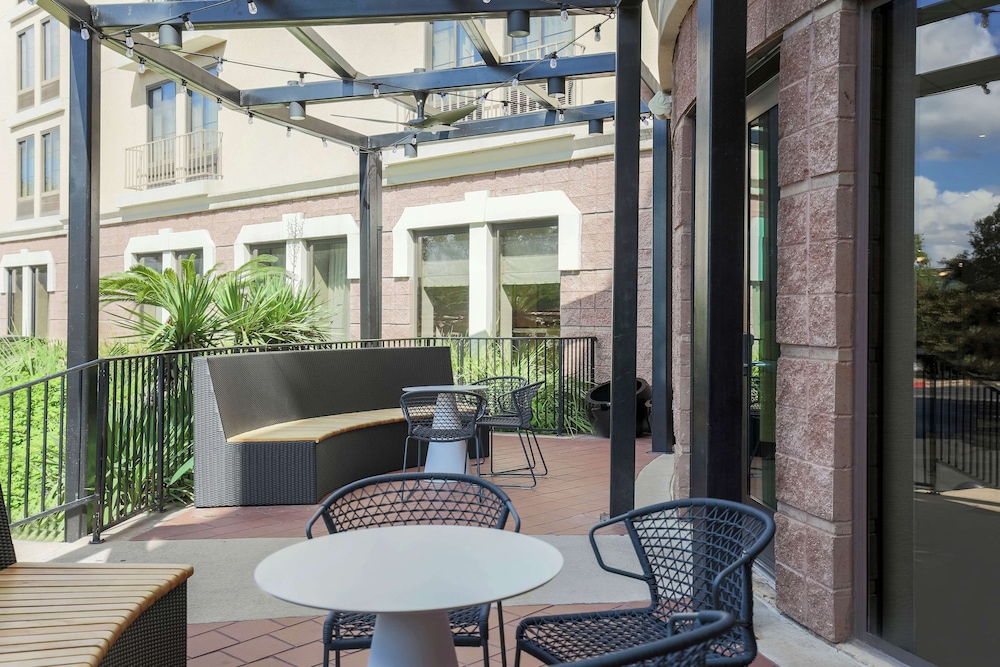 DoubleTree by Hilton Austin University Area - photo 38