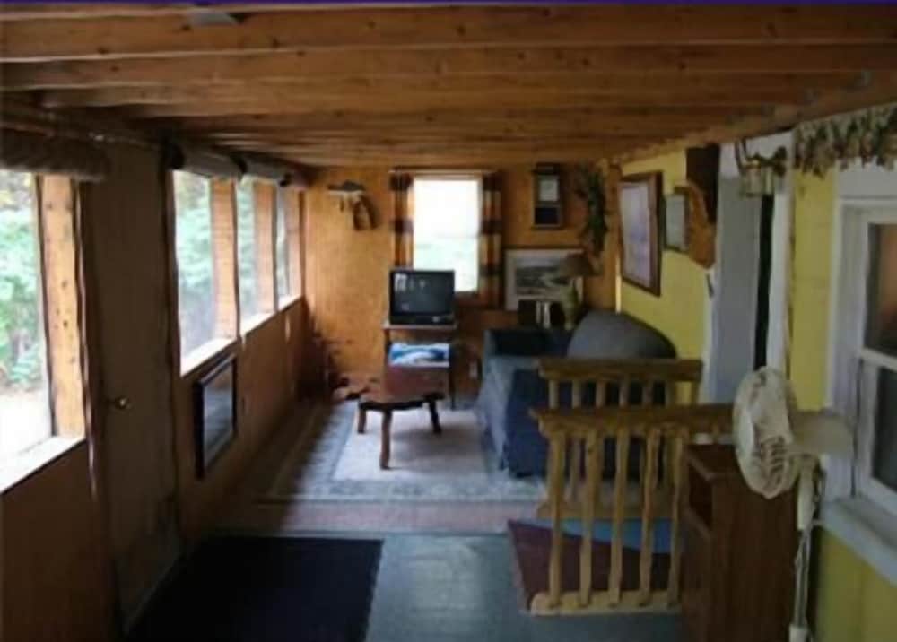 Lake Winnipesaukee Motel - photo 31