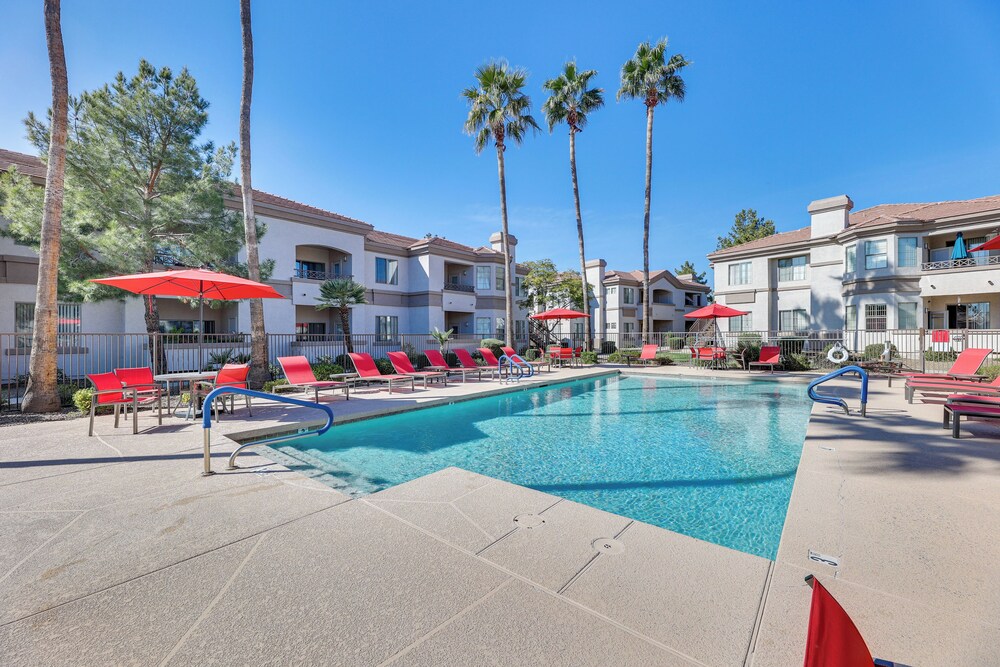 Pool Access Near Spring Training Mesa Retreat — 4-Star Luxury Hotel in Mesa, United States
