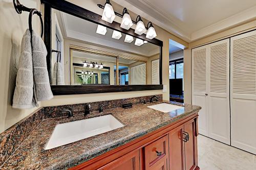 Lake Village Townhouse B