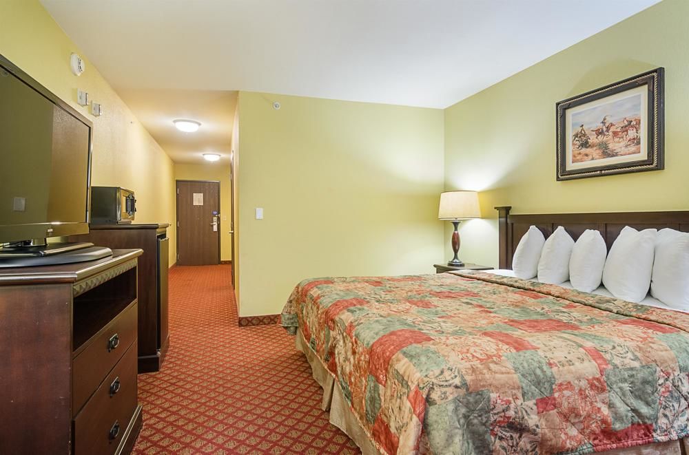 Motel 6 Park City KS - photo 32