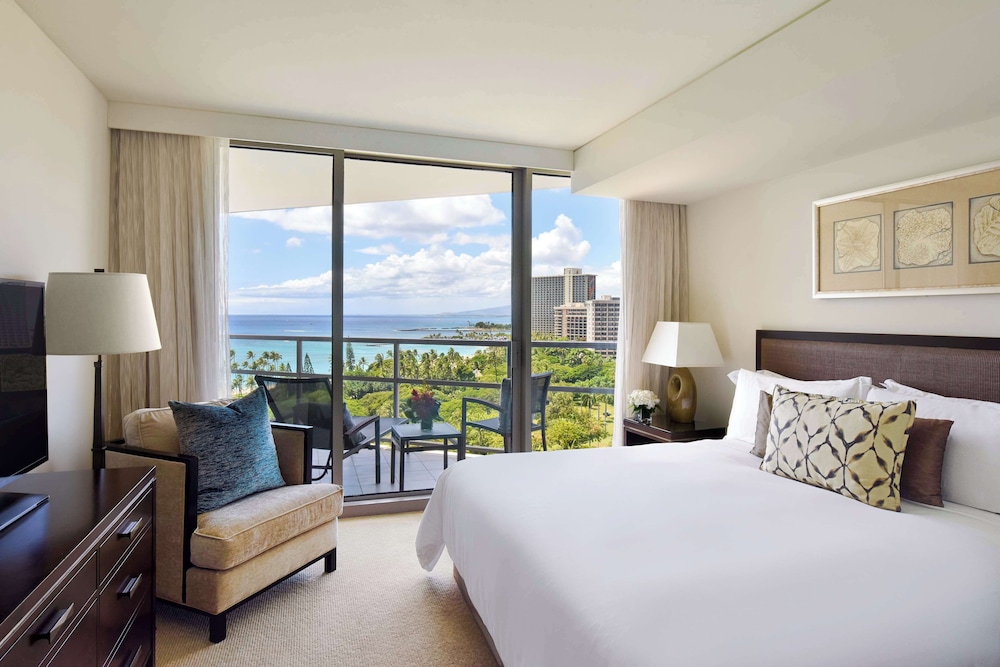 Ka Laʻi Waikiki Beach LXR Hotels & Resorts - photo 11