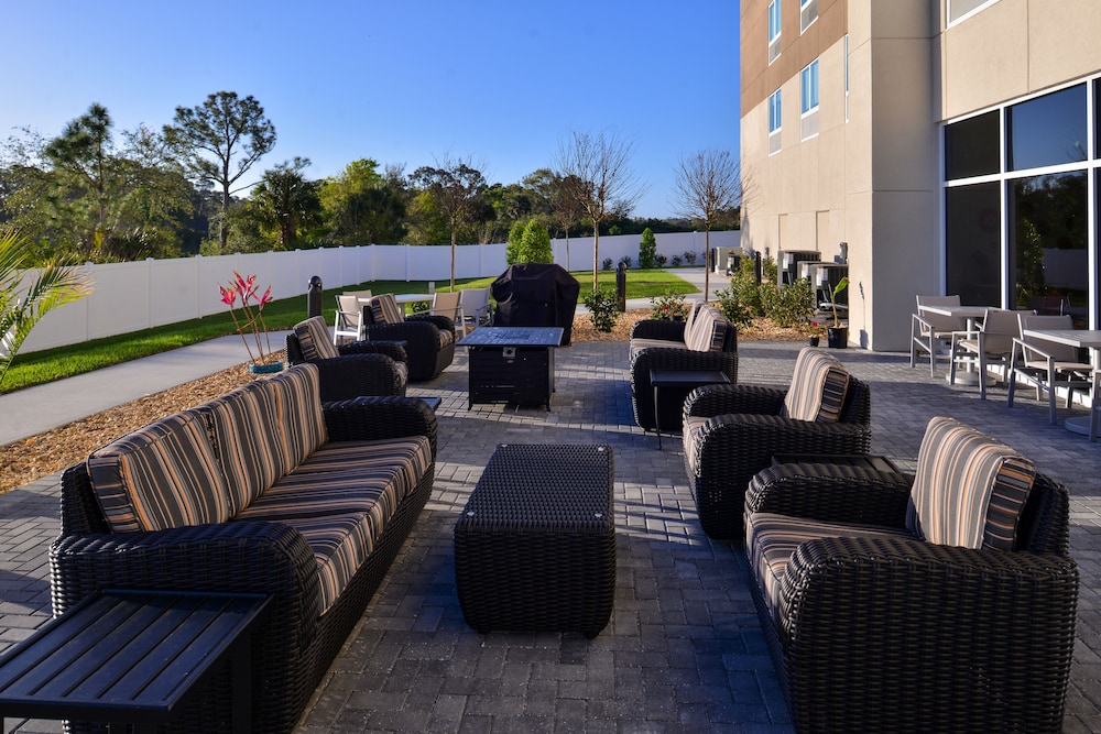 Holiday Inn Express & Suites West Melbourne by IHG - photo 64
