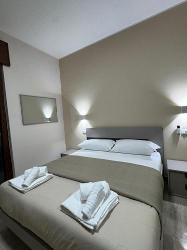 Giovi's Apartmens Home Bubyon — 4-Star Luxury Hotel in Castellammare Di Stabia, Italy