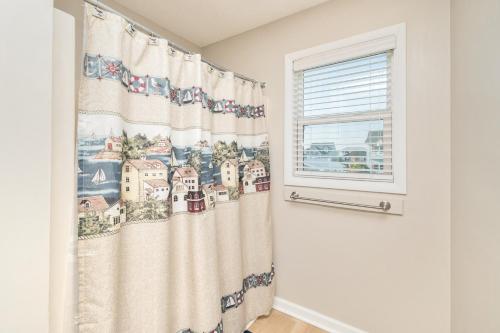 Front Row by Oak Island Accommodations - photo 44