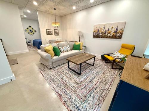 Cozy Cure Apartment In Downtown And Historic Pilot Mountain 22032217 — Pilot Mountain
